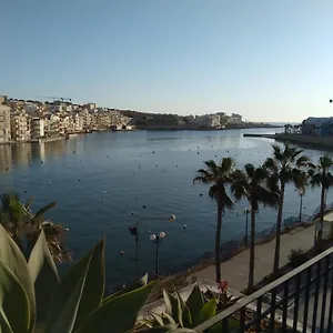 Gasthuis Seafront Akwador, Marsaskala